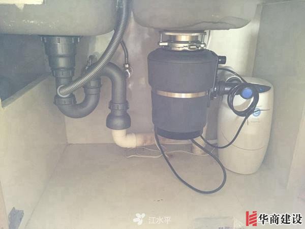 來看看别有特色的磚夾櫥櫃