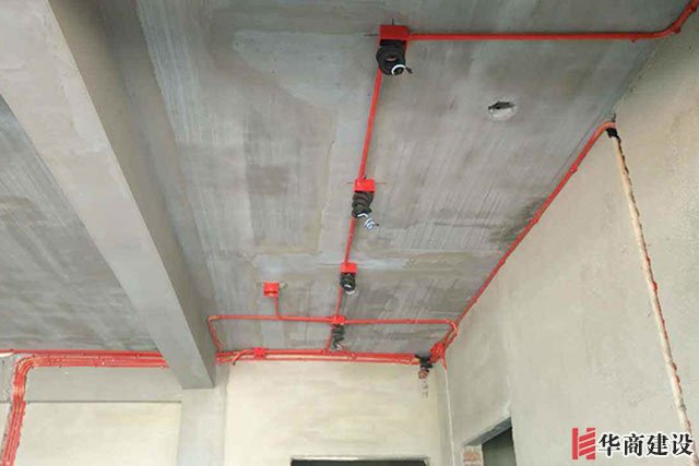 電沒裝好，可以讓你體驗恐怖片現場的視覺